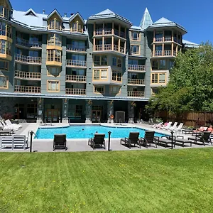 cascade-lodge-suite-wifi-hdtv-pool-hot-tubs-sauna-gym.hotels-of-whistler.com/